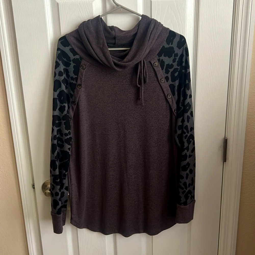 Ladies size medium Staccato animal print sweatshirt